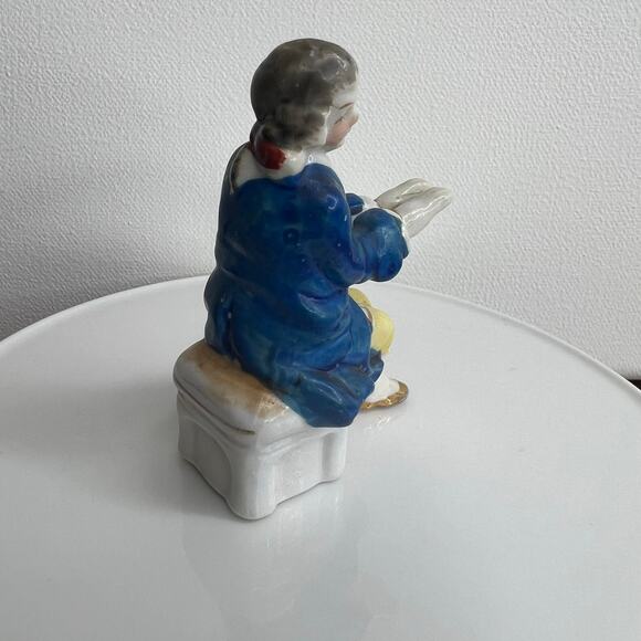 Vintage Occupied Japan Victorian Musical Ensemble Porcelain‎ Figurines - Picture 12 of 16